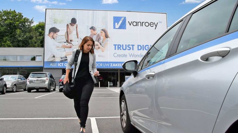 Boarding VanRoey.be car LifeAtVanRoey